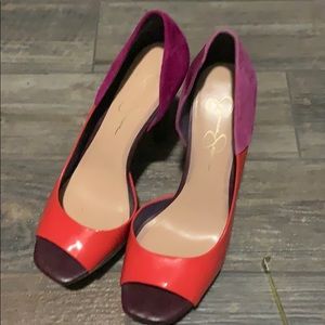 Open toe platform pumps